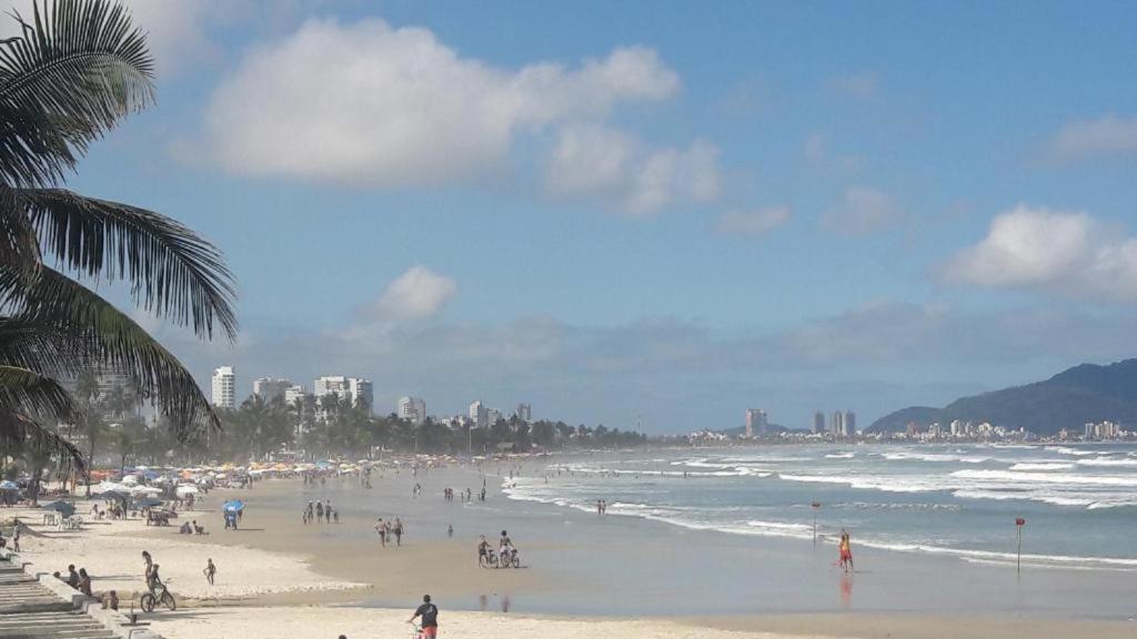 Pe Na Areia - Com Servico De Praia Guarujá Exteriör bild