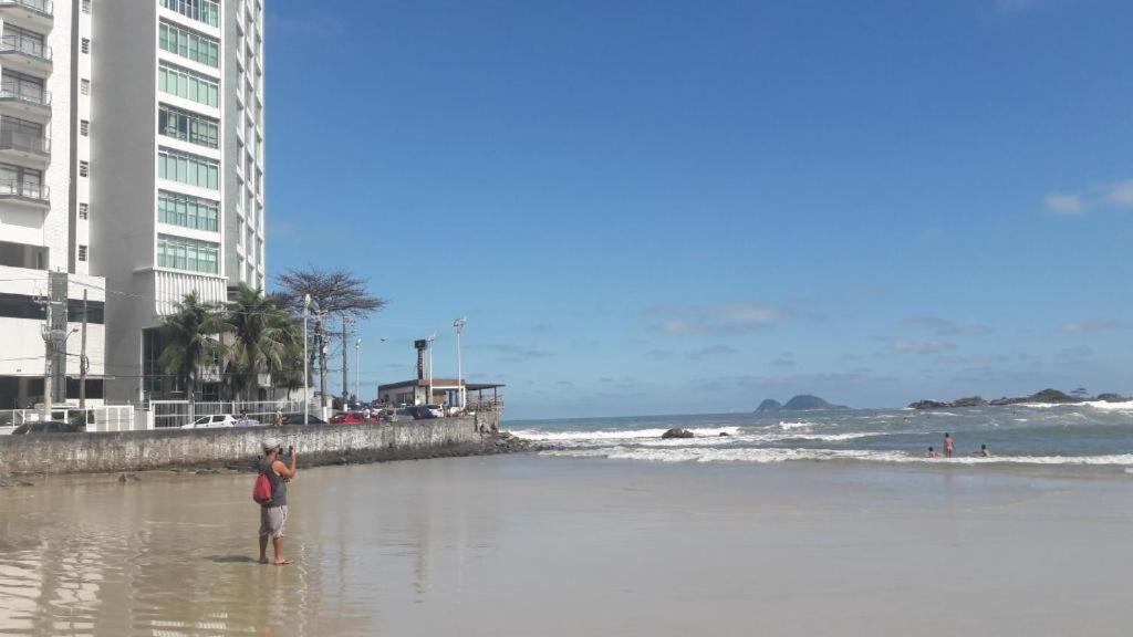 Pe Na Areia - Com Servico De Praia Guarujá Exteriör bild